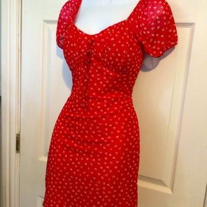 Red floral dress w trumpet sleeve